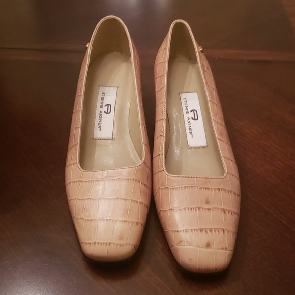 etienne aigner pumps